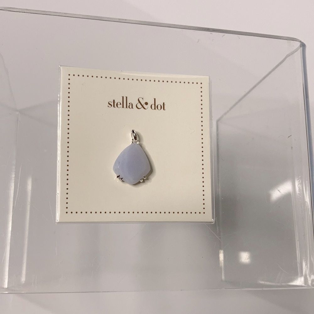 Stella & Dot Intention Charm - Family light purple